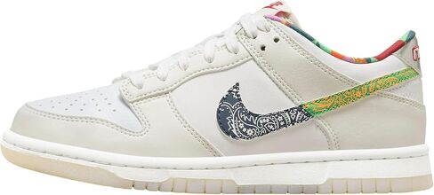 أحذية Nike Dunk Low Big Kids '(FN8913-141 ، أبيض/أبيض/أحمر) الحجم 6.5 in Saudi Arabia