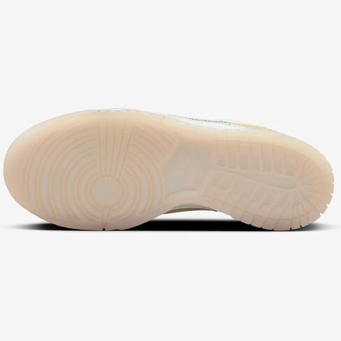 أحذية Nike Dunk Low Big Kids '(FN8913-141 ، أبيض/أبيض/أحمر) الحجم 6.5 in Saudi Arabia