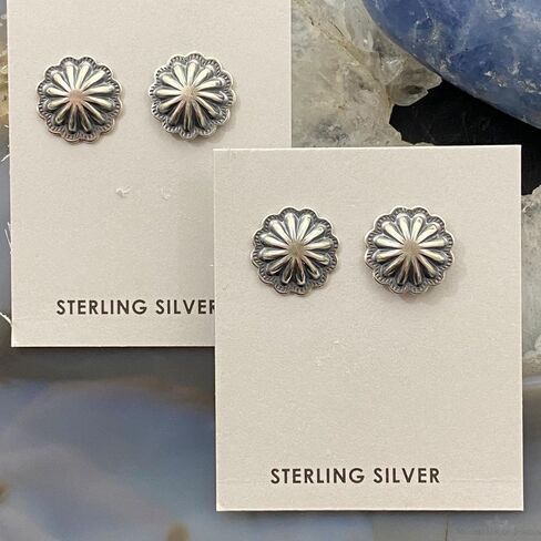 sterling Silver Repousse Concho Stud أقراط للنساء (زوج واحد) ، حجم واحد in Saudi Arabia