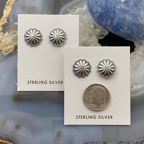 sterling Silver Repousse Concho Stud أقراط للنساء (زوج واحد) ، حجم واحد in Saudi Arabia