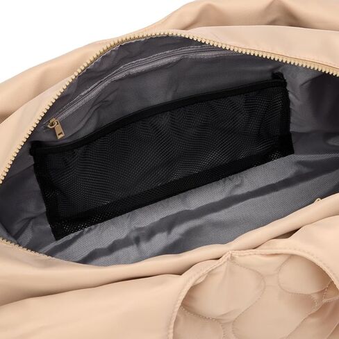 سامانثا براون تتجه إلى الأوبو المبطن مع Crossbody in Kuwait