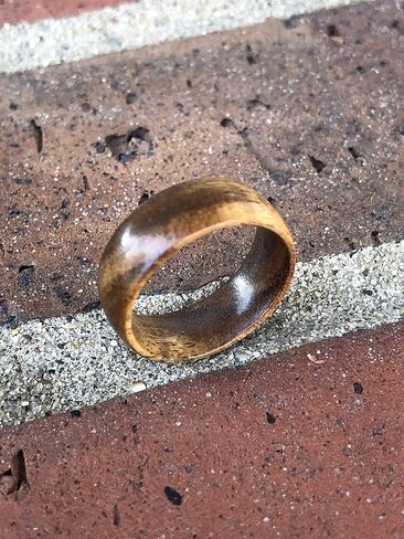 Koa Wood Ring ، Koa Wood Band ، خاتم الرجال ، فرقة الزفاف للنساء ، خاتم Koa ، خاتم الخشب ، خاتم الزفاف ، مجوهرات الزفاف الخشبية ، مجوهرات Koa ، خاتم مخصص in Saudi Arabia