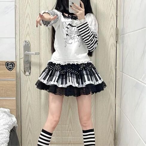 نساء مطوية y2k تنورة لطيفة مرنة الخصر الأسود والأبيض مفتاح البيانو العصري بولكا نقطة الدانتيل تنورة لوتس in Kuwait