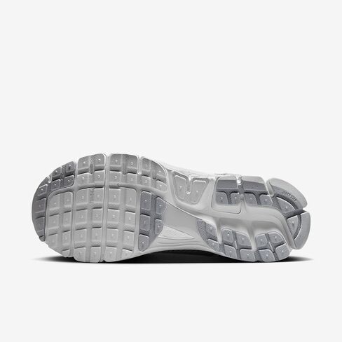 Nike Zoom Vomero 5 Women’s Shoe (HQ0458-001 ، Pure Platinum/Platinum Tint/Wolf Gray/Summit White) Size 8.5 in Kuwait