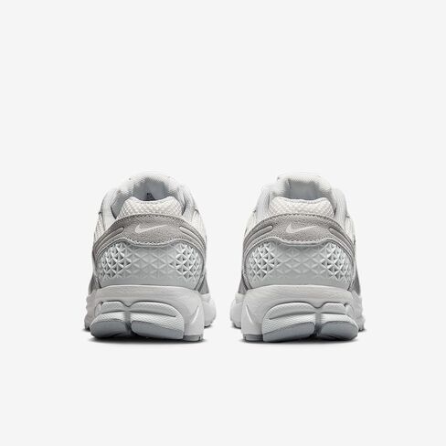 Nike Zoom Vomero 5 Women’s Shoe (HQ0458-001 ، Pure Platinum/Platinum Tint/Wolf Gray/Summit White) Size 8.5 in Kuwait