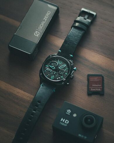 AVI-8 Mens 45mm Hawker Hunter Retrograde Chronograph Japanese Quartz Pilot Watch with Leather, Rubber or Stainless Steel Strap AV-4052 in Kuwait