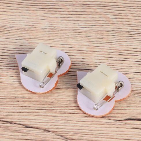 Amosfun 20pcs Valentine's Day Red Heart Brooch Pins LED Flashing Brooch Pins Wedding Birthday Party Favors in Saudi Arabia
