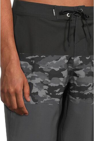 O'Neill Men's Hyperfreak Heat Block 21 Boardshorts in Saudi Arabia