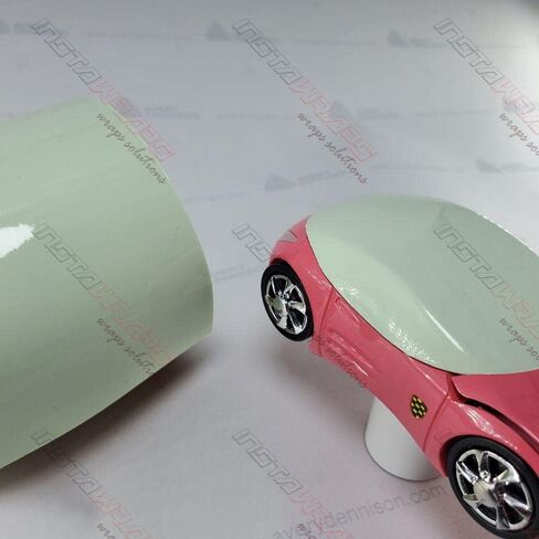 Avery SW900-728-O Gloss Light Pistachio 3in x 5in (Sample Size) Supreme Vinyl Car Wrap Film in Kuwait
