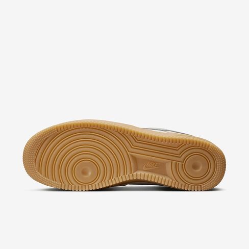 Nike Air Force 1 '07 LV8 أحذية الرجال (FQ8714-002 ، Phantom/Gum Yellow/Summit White/Light Smoke) الحجم 11 in Saudi Arabia