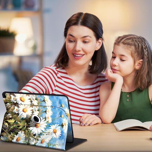 حافظة دوارة لجهاز iPad الجيل السادس/الخامس مقاس 9.7 بوصة (2018/2017) - غطاء ذكي بمشبك مغناطيسي، حامل عرض متعدد الزوايا، زهرة أقحوان بيضاء in Kuwait