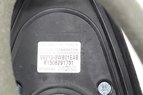 OTI Parts & Accessories OEM Sage Green EAB Antenna for Sportage 96210-3W801EAB in Saudi Arabia