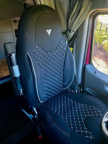 SEAT Cover for Peterbilt 579 567 OEM Stock SEAT (Black/Blue) in Saudi Arabia