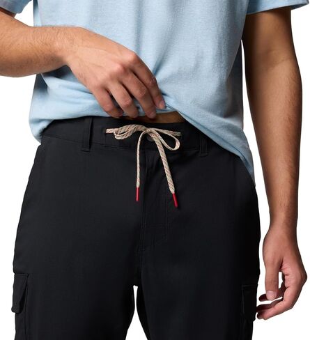 Columbia Men's Tech Trail Utility Pant in Saudi Arabia