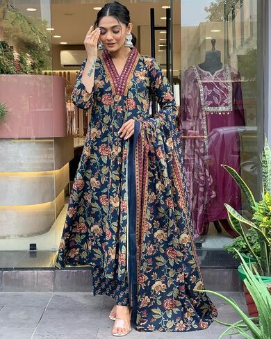 مصممة النساء الهنديات Anarkali بدلة جميلة TUNIC TUNIC KURTI PANT. in Kuwait