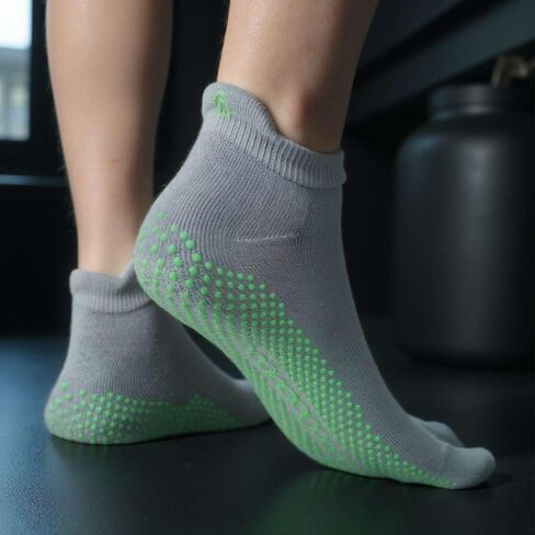 Toe Separator Grip Socks for Neurological Foot Support. Non-skid Pilates Socks with Compression Arch Band. in Saudi Arabia