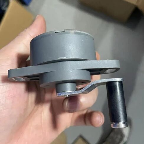 Throttle Control Actuator TPS Throttle Position Sensor 89281-20010 198300-8000 89281-12010 198300-8020 for Toyota for Corolla for Lexus Throttle Controller in Saudi Arabia
