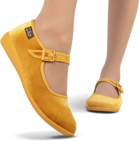 تصميم الشوكولاتة الساخنة Chocolaticas Feed Me Women's Mary Jane Flat متعدد الألوان HCD 39 in Kuwait