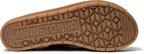 Minnetonka Paislee-صندل إسفين المرأة مع تصميم الانزلاق ، من جلد الغزال الأصلي ، بطانة الألياف الدقيقة ، ونعل المطاط السميك in Saudi Arabia