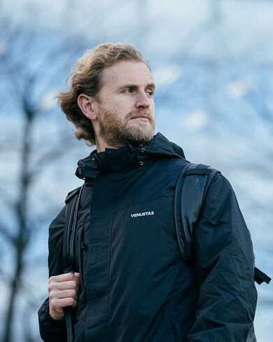 Venustas Men's 3-in-1 Heated Jacket (Size XL), and an Extra 7200mAh Battery Pack and Plus 35W Fast-Charging Adaptor in Saudi Arabia