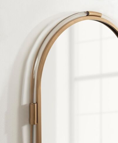 مرآة قوس أكريليك حديثة من Kate and Laurel Arceo، مقاس 22 × 34، باللون الأسود، ديكور مرآة مقوسة مع تفاصيل معدنية للاستخدام كمرآة زينة للحمام فوق الحوض in Saudi Arabia