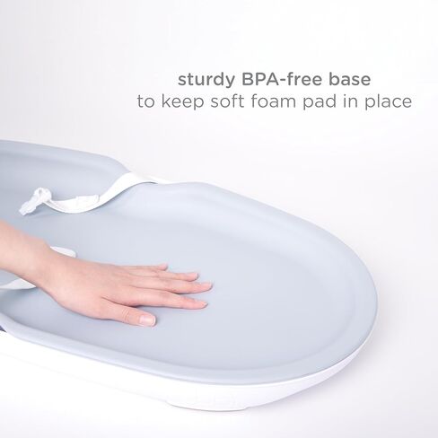 وسادة تغيير الحفاضات الإسفنجية للأطفال من أوبي، سهلة التنظيف، خفيفة الوزن، مقاومة للماء، تتضمن حزام أمان وقاعدة مضادة للانزلاق، رمادي داكن in Kuwait