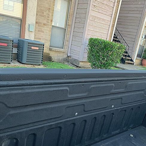 غطاء صب الباب الخلفي Ecotric Top Cover متوافق مع 2007-2013 Toyota Tundra Tailgate Spoilder Protector W/Retainers استبدال لـ TO1904101 65717-0C051 Black in Saudi Arabia