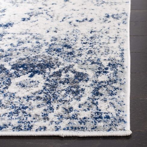 Safavieh Madison Collection Runner Rug - 2'3 "x 8 '، White & Royal Blue ، Boho Chic Congended ، غير محطمة ورعاية سهلة ، مثالية للمناطق المرتفعة في غرفة المعيشة ، غرفة النوم (MAD611C) in Saudi Arabia