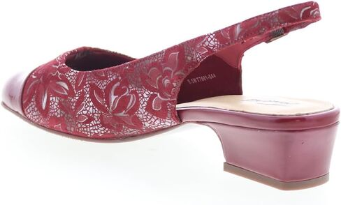 Trotters Women's DEA Ballet Flat in Saudi Arabia