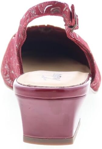 Trotters Women's DEA Ballet Flat in Saudi Arabia