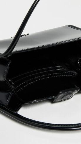 مارك جاكوبس حقيبة Claw Claw Clist Crossbody in Saudi Arabia