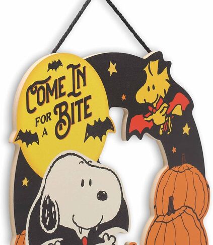 الفول السوداني Snoopy يأتي لدغة معلقة ديكور الجدار الخشبي - متعة مصاص دماء علامة سنوبي لزينة الهالوين in Kuwait