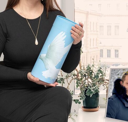 أنبوب تجميع النسب التذكاري للتشتت ، جرة قابلة للتحلل للتراجع ، جرة بيئية: حمامة (بالغ كبير) in Saudi Arabia