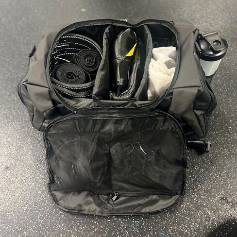 Duffel الرياضية عالية الأداء - Multisports مصممة - صالة الألعاب الرياضية - كرة السلة - السباحة - الملاكمة. شملت 15 مقصورة مخصصة الأحذية ، ملابس رطبة/جافة مع منصات منظمات قابلة للفصل. in Saudi Arabia