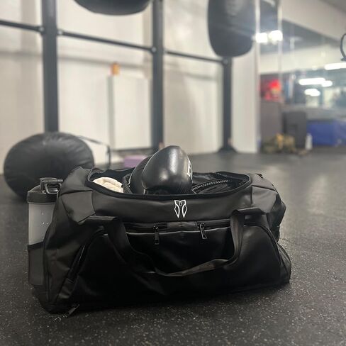 Duffel الرياضية عالية الأداء - Multisports مصممة - صالة الألعاب الرياضية - كرة السلة - السباحة - الملاكمة. شملت 15 مقصورة مخصصة الأحذية ، ملابس رطبة/جافة مع منصات منظمات قابلة للفصل. in Saudi Arabia