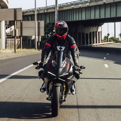 Shoei RF-1400 Capriccio Full Face Potorcycle Helmet in Saudi Arabia