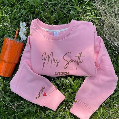 Personalized Embroidered Mrs Sweatshirt, Custom Mrs. Last Name Sweatshirt, Bride Sweatshirt in Kuwait