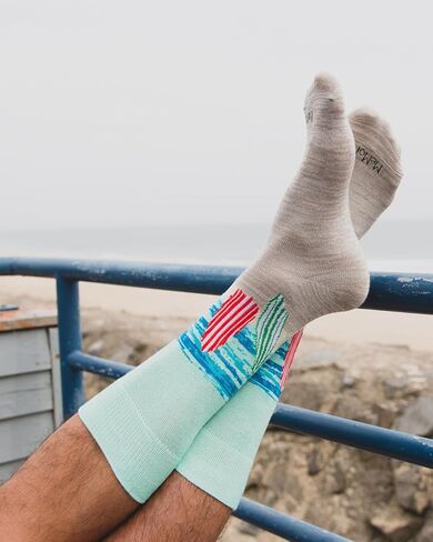 Memoi Men's Surf's Up Beach Rayon Crew Socks in Kuwait