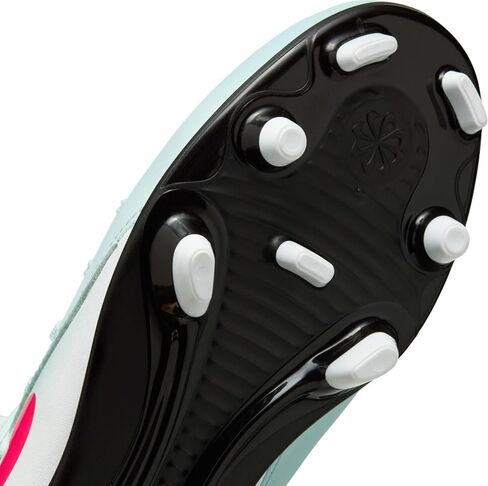 Nike Unisex-Child Low-top Sneakers in Saudi Arabia