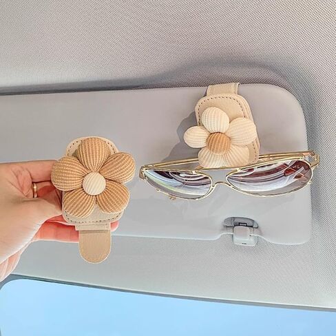2PCS CAR CAR SUNGLASS CLIP FLOWERS MAGNECT GEATHERS MUNGELS HOLDARTS FOR CAR INTRIOR VISOR ونظارات مختلفة الحجم (Beige （2pcs）) in Kuwait