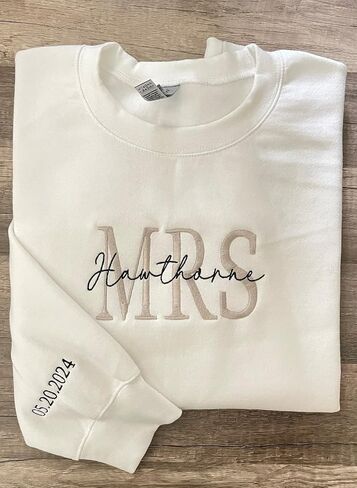NAZENTI Custom Embroidered Mr & Mrs Sweatshirt & Hoodie, Personalized Couple Names, Custom Date On Sleeve, Engagement Gift in Saudi Arabia