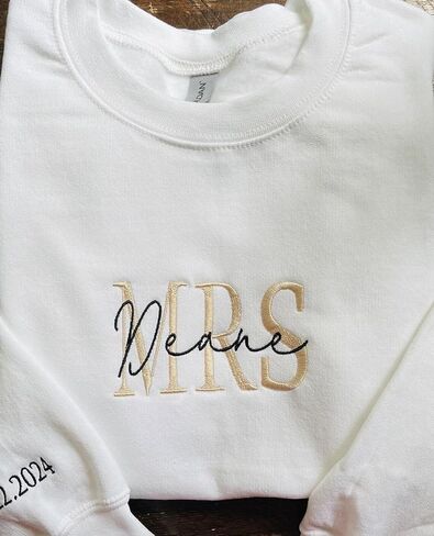 NAZENTI Custom Embroidered Mr & Mrs Sweatshirt & Hoodie, Personalized Couple Names, Custom Date On Sleeve, Engagement Gift in Saudi Arabia