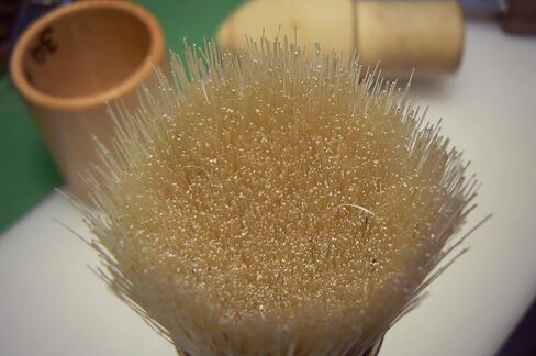 مجموعة فرشاة الطلاء المأمدة من Escoda Signature Artist ، مجموعة ماري بودون رقم 1 ، تشمل بيرلا (توراي الأبيض الصناعي) حجم الجولة 14 ، حجم زاوية بيرلا 10 و Ultimo (السنجاب الاصطناعي) حجم Mottler 9 in Kuwait