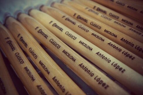 مجموعة فرشاة الطلاء المأمدة من Escoda Signature Artist ، مجموعة ماري بودون رقم 1 ، تشمل بيرلا (توراي الأبيض الصناعي) حجم الجولة 14 ، حجم زاوية بيرلا 10 و Ultimo (السنجاب الاصطناعي) حجم Mottler 9 in Kuwait