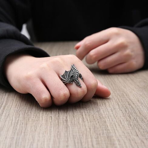 Hzman Dragon Ring for Men Biker Stains Stail Steel Retro Gothic Punk Flying Dragon Rings Halloween Party Jewelry Gift in Saudi Arabia