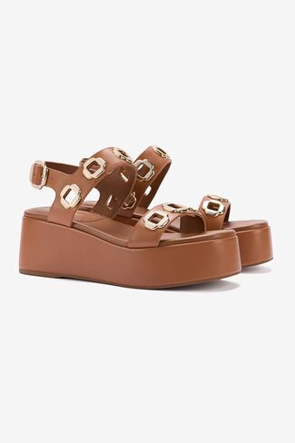Larroodé Milan Flatform Sandal في جلود الكراميل in Saudi Arabia