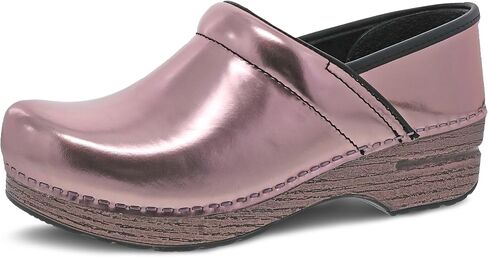 قباقيب Dansko Professional من الكروم سهلة الارتداء للنساء - نعل هزاز ودعم قوس للراحة - مثالية للمحترفين طويلي الأمد - خدمة الطعام، ومتخصصي الرعاية الصحية، كروم ذهبي 5.5-6 M US in Saudi Arabia