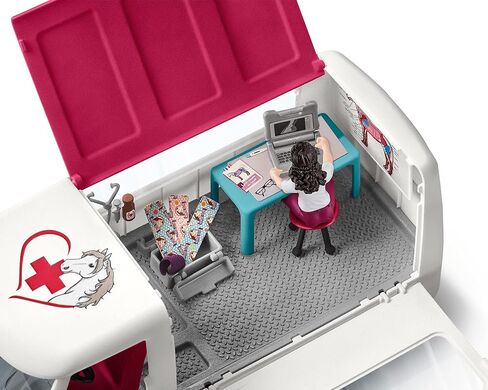 مجموعة لعبة Schleich Horse Club Sarah's Baby Horse Care Toy - Little Farm Care Care Horse و Little Farm و Puppy with Assessories Play Toy Toy For Boys and Girls ، هدية للأطفال الذين تتراوح أعمارهم بين 5 سنوات in Kuwait