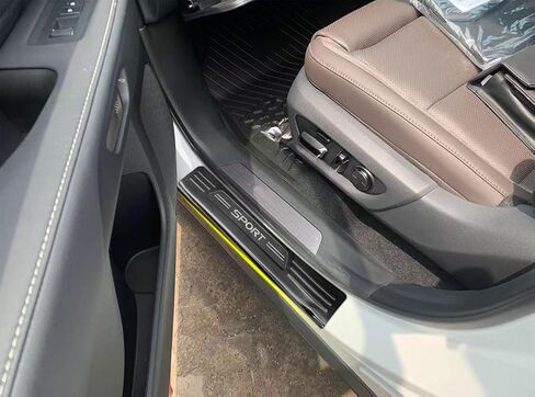 غطاء حراس الدخول متوافق مع لكزس TX TX350/500H/500H+ 2024 2025 خارج الباب عتبات الحراسة حارس الحامي تقليم ملحقات السيارة الداخلية الفولاذ المقاوم للصدأ 4 مساءً (نمط ألياف الكربون) in Kuwait