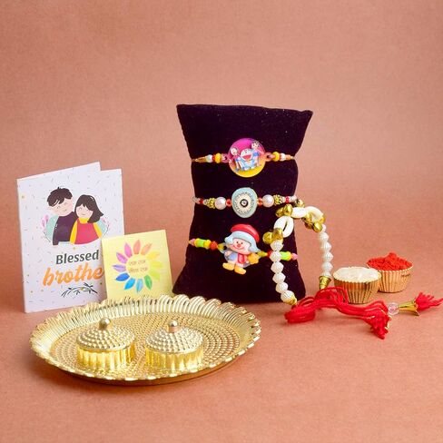 Satvik 4 PC Combo Rakhi Family Set 1 Bhaiya +1 Bhabhi Lumba + 2 Rakhi for Brother Bhaiya Bhabhi المصمم يدويًا تقليديًا Rakhi مع Puja Plate و Roli Chawal و Geting Card & Sita-Ram standser in Saudi Arabia